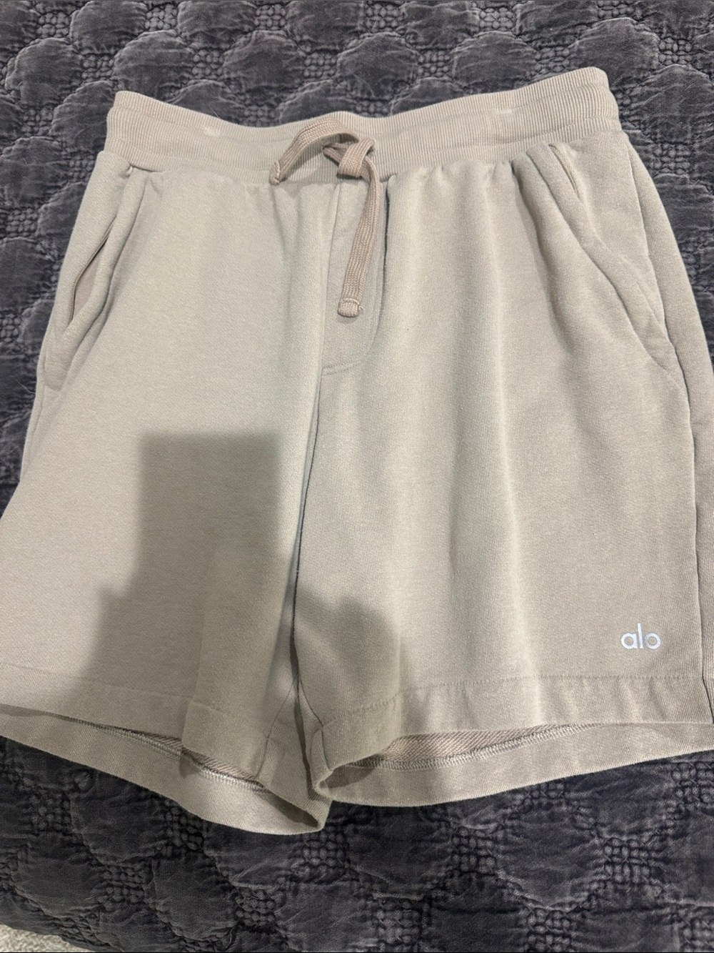 ALO Yoga Women’s Athletic Shorts and sweatshirt in Taupe - Picture 3 of 6